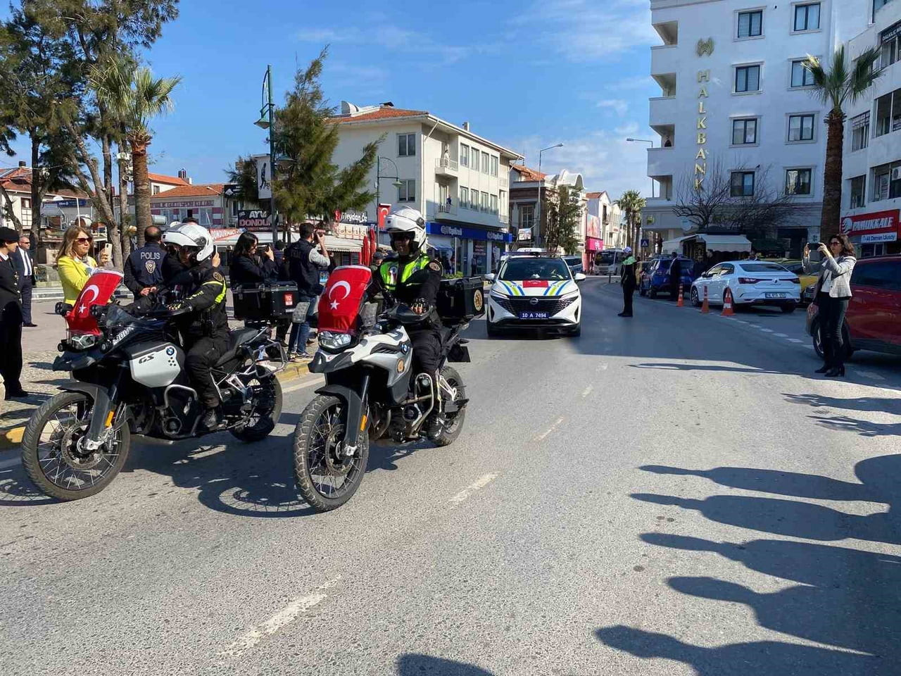 AYVALIK'TA TÜRK POLİS TEŞKİLATI'NIN 181. KURULUŞ YILDÖNÜMÜ KUTLANDI