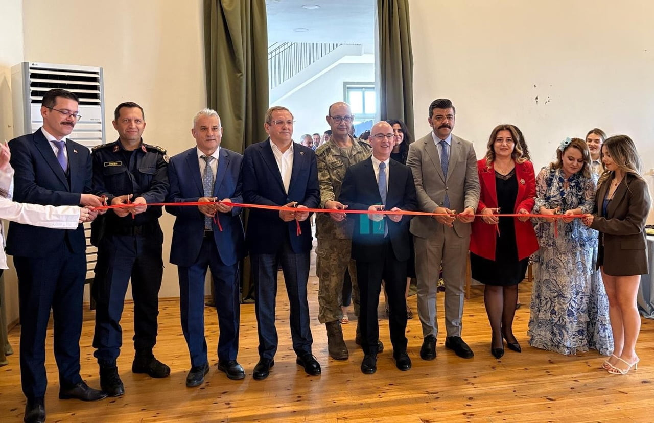 AYVALIK’IN KÜLTÜREL MİRASI SERGİYLE GÜN YÜZÜNE ÇIKTI