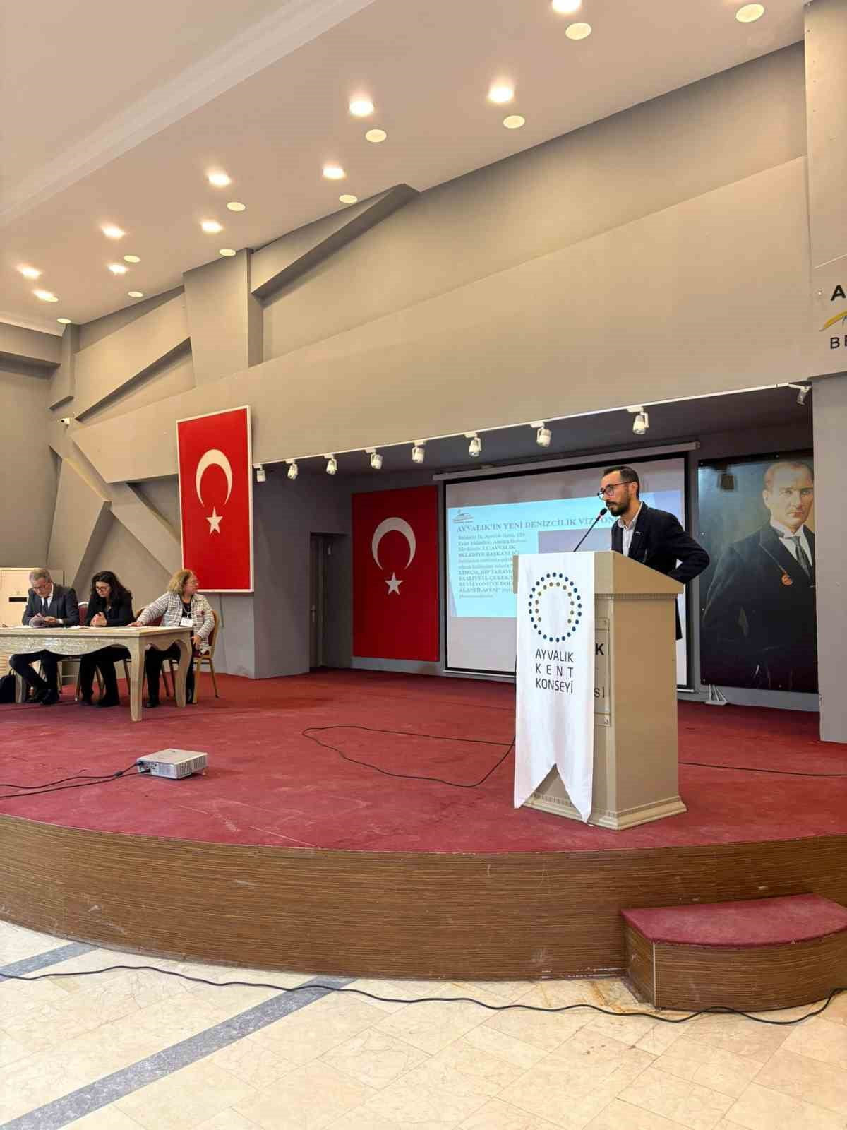 AYVALIK’TA YENİ NESİL YAT LİMANI VE ÇEKEK YERİ PROJESİ TANITILDI