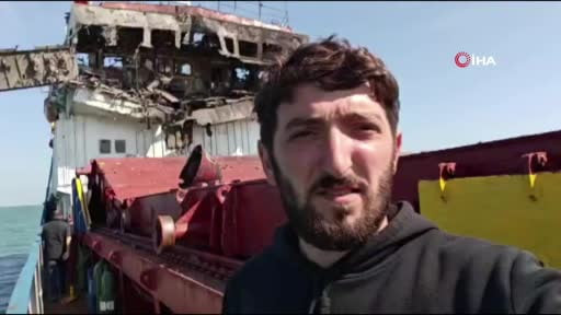 Azak Denizi'nin Taganrog Körfezi'nde iki kuru yük gemisine yönelik insansız hava aracı (İHA)...