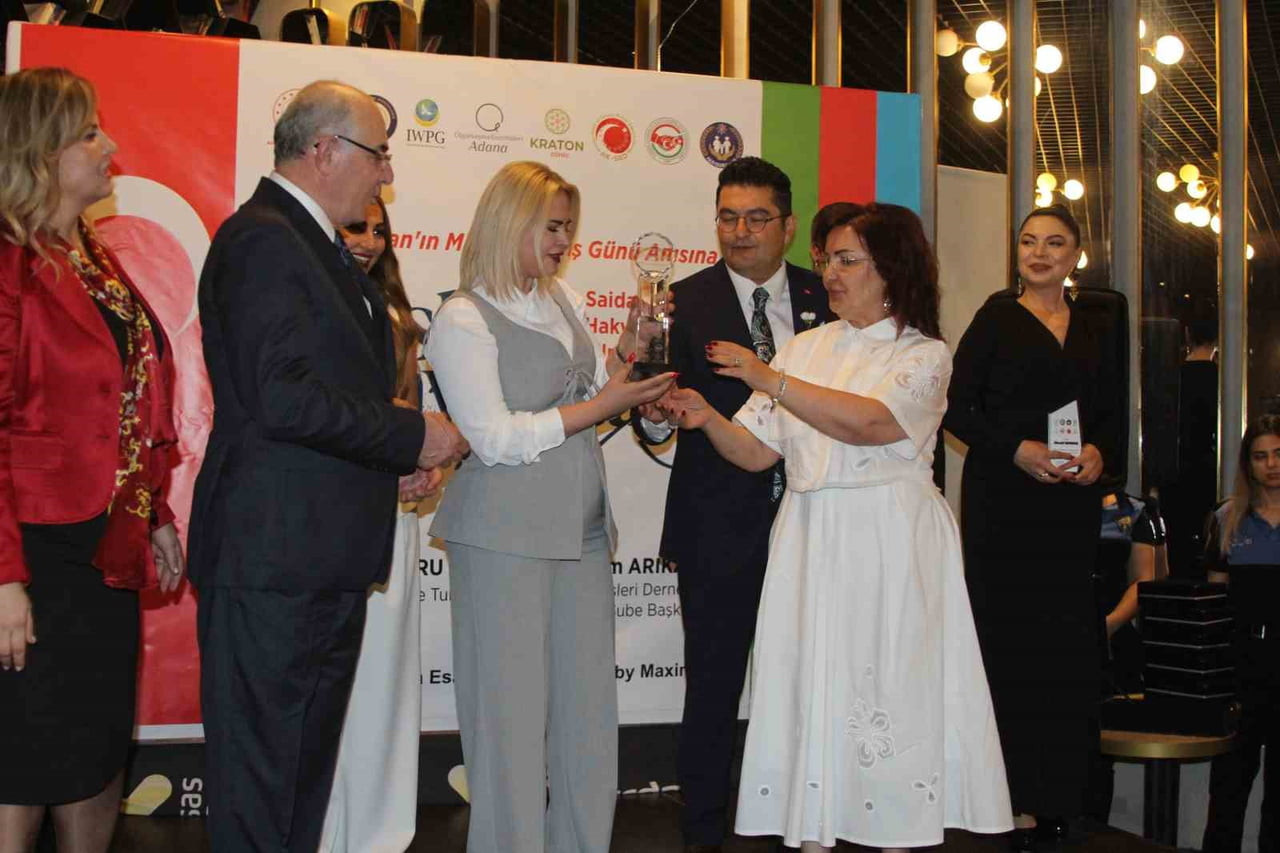 AZERBAYCAN CUMHURİYETİ'NİN MİLLİ KURTULUŞ GÜNÜ DOLAYISIYLA ADANA'DA DÜZENLENEN KÜLTÜR VE SANAT...