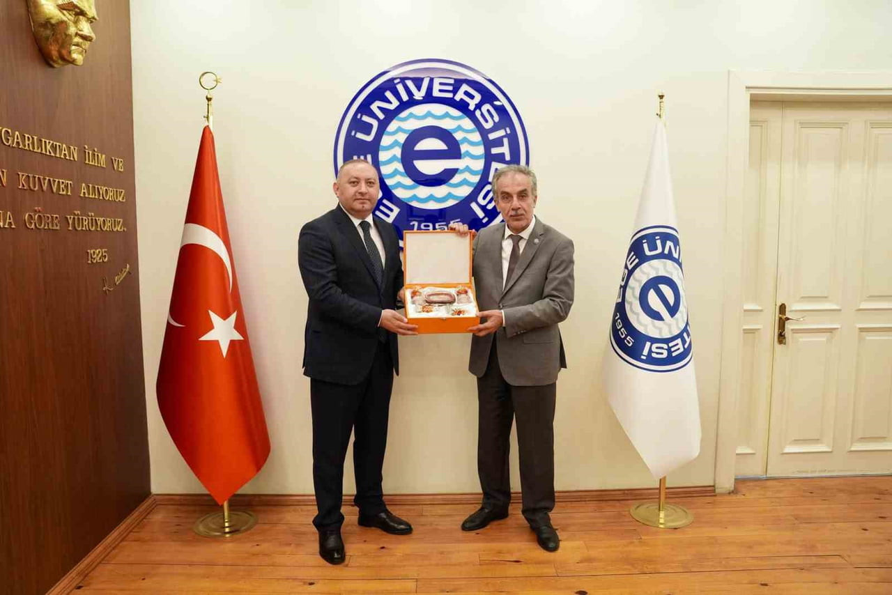 AZERBAYCAN DEVLET TARIM ÜNİVERSİTESİ (ADAU) REKTÖRÜ PROF. DR. ZAFAR GURBANOV VE BERABERİNDEKİ...