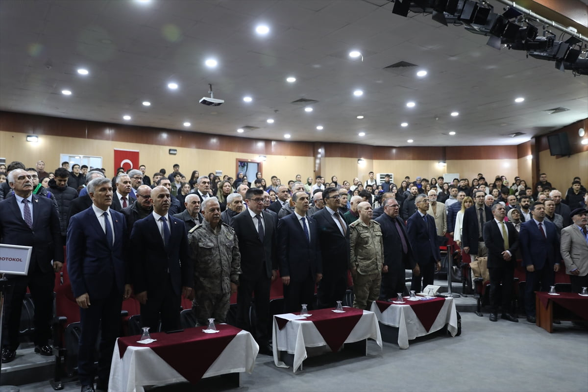 Azerbaycan'da, Ermenilerin 26 Şubat 1992'de yaptığı Hocalı Katliamı'nın kurbanları, Iğdır'da...