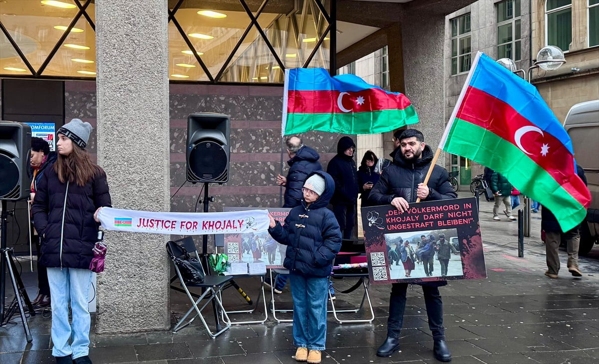 Azerbaycan'ın Karabağ bölgesinde 26 Şubat 1992'de 613 Azerbaycan vatandaşının Ermenilerce...