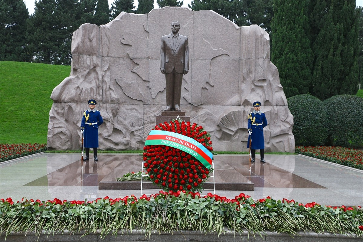 Azerbaycan'ın ulusal lideri Haydar Aliyev'in vefatının 22. yılı dolayısıyla anma töreni...
