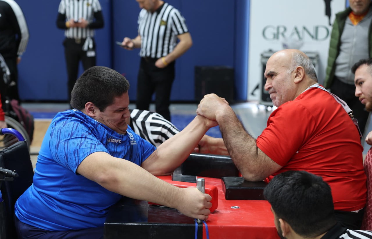 BAĞCILAR BELEDİYESİ, ENGELLİLER SPOR KULÜBÜ SPORCULARI, YALOVA'DA DÜZENLENEN TÜRKİYE BİLEK GÜREŞİ...