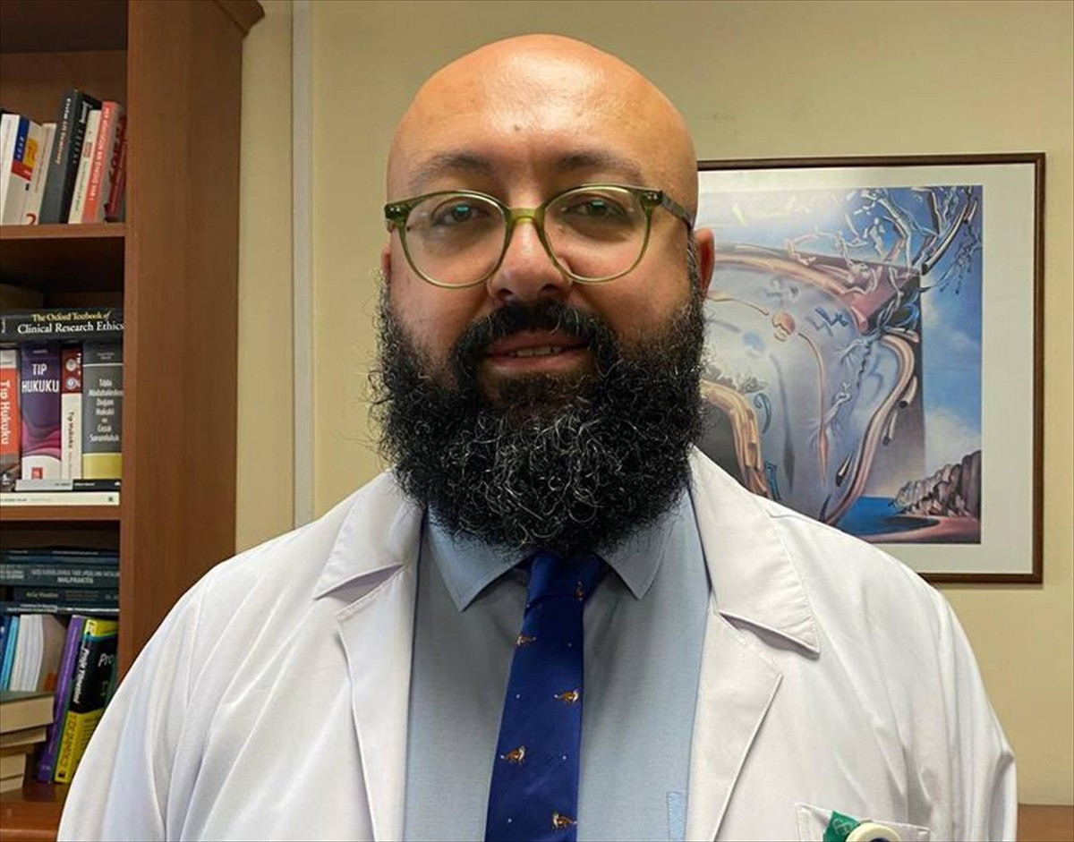 Bağcılar Eğitim ve Araştırma Hastanesi Kalp ve Damar Cerrahisi Bölümünden Prof. Dr. Adil Polat...