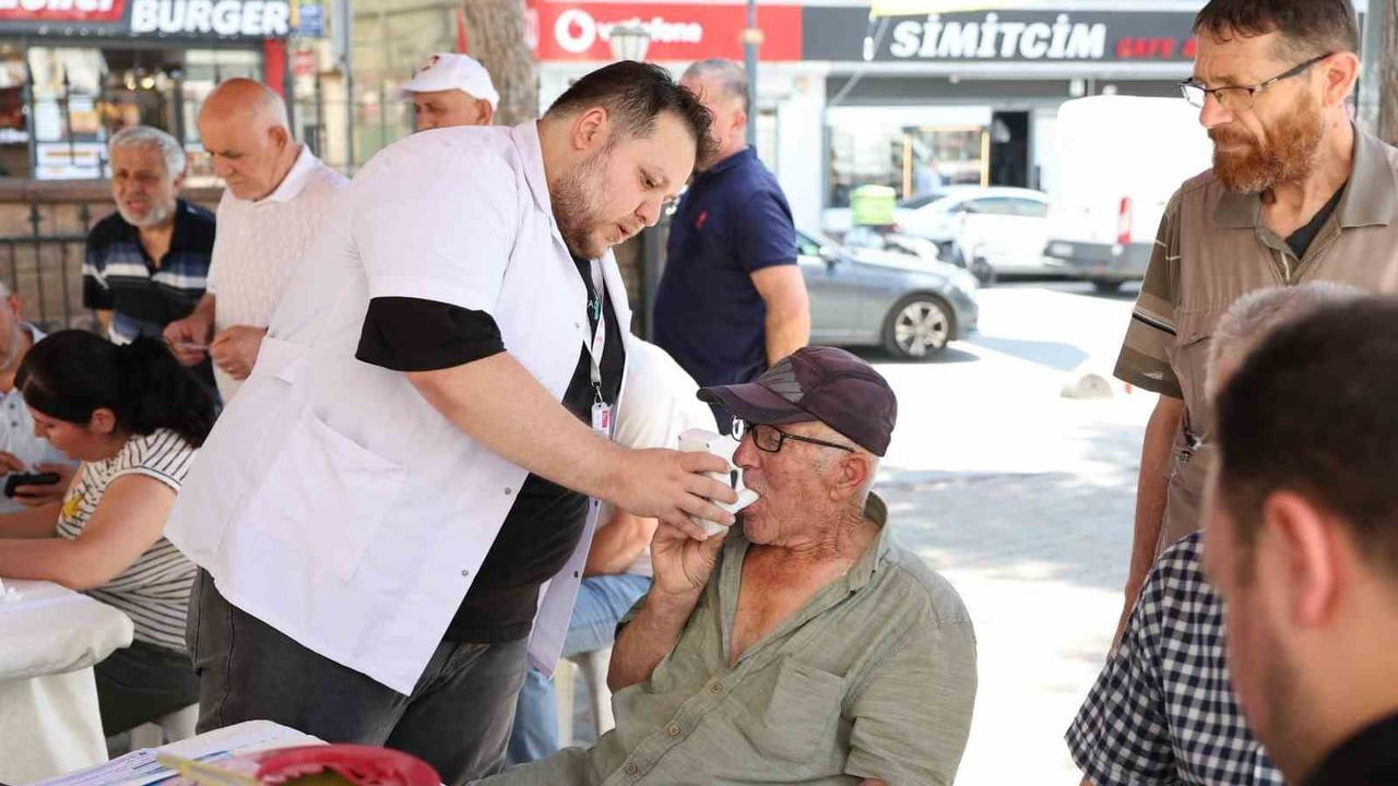 Bağcılar'da camilerde sağlık taraması yapıldı