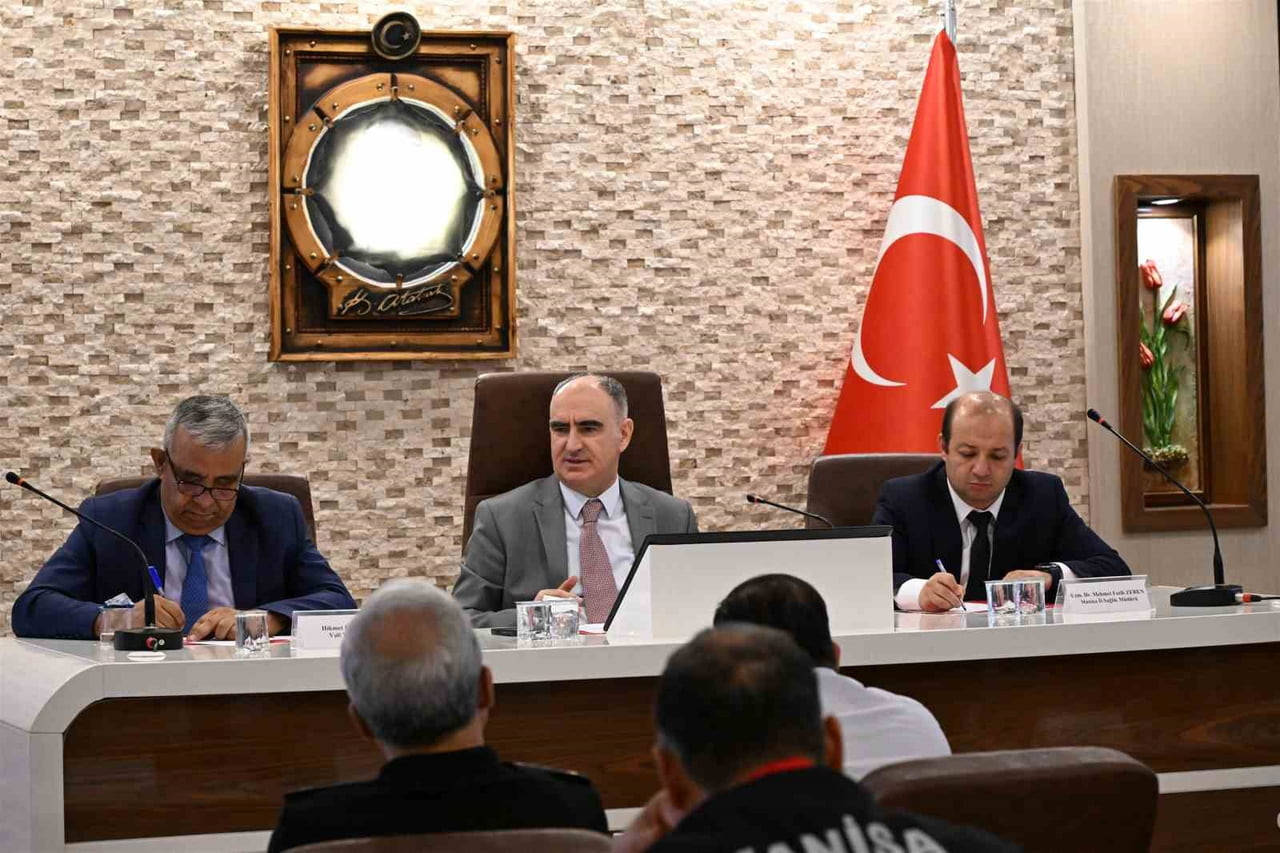 BAĞIMLILIKLA MÜCADELE İL KOORDİNASYON KURULU TOPLANTISI, VALİ VAHDETTİN ÖZKAN BAŞKANLIĞINDA...