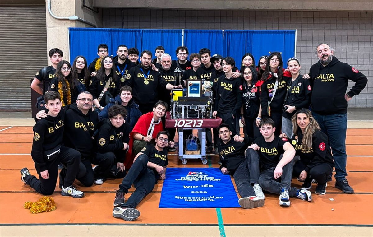 Bahçelievler Anadolu Lisesi'nin robotik takımı Balta Robotics, ABD'nin New York kentinde...