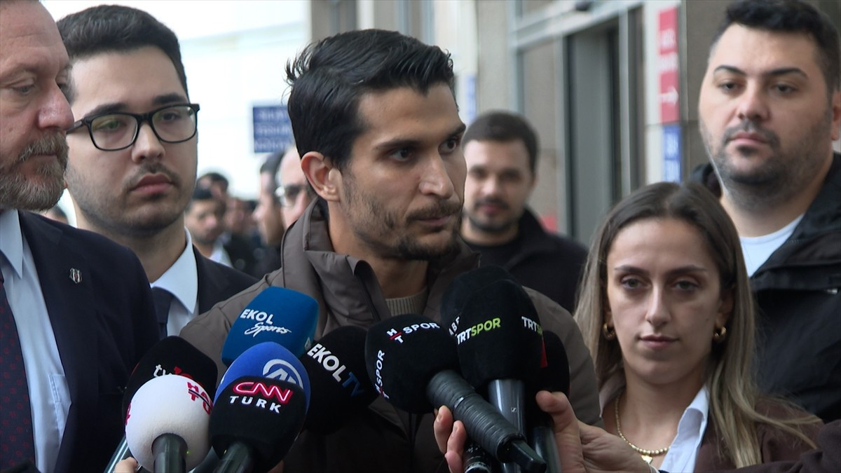 Bahis soruşturması kapsamında Profesyonel Futbol Disiplin Kuruluna (PFDK) sevk edilen Beşiktaş...