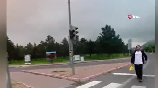 Bakan Çiftçi’den öğrencileri sınava yetiştiren polislere teşekkür