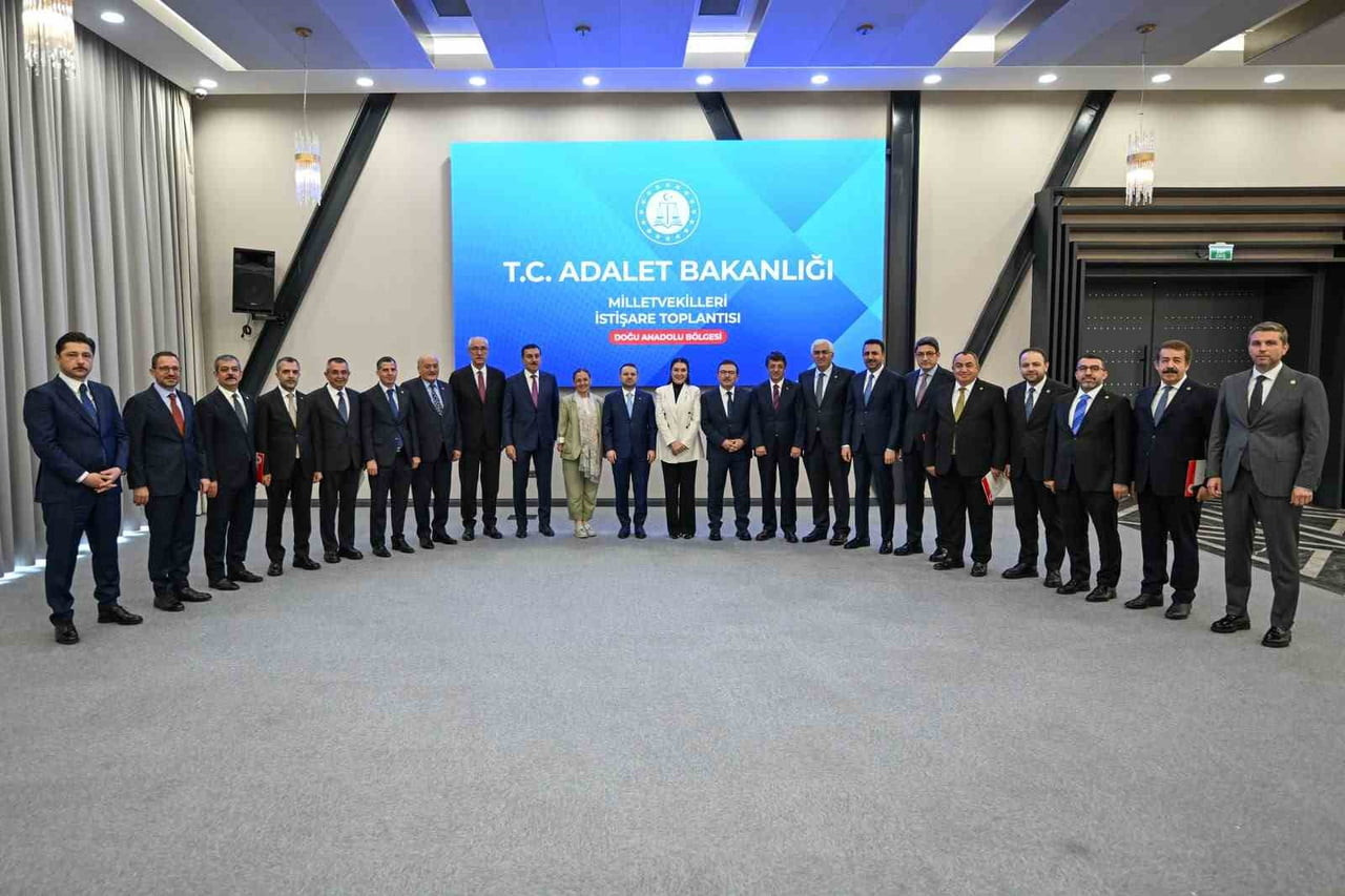 BAKAN GÜRLEK, ANKARA HAKİMEVİ'NDE DÜZENLENEN İSTİŞARE TOPLANTISINDA DOĞU ANADOLU BÖLGESİ İLLERİNİN...