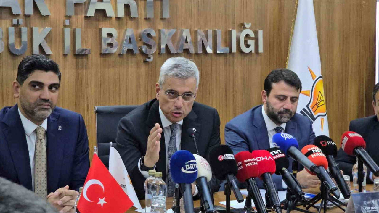 BAKAN MEMİŞOĞLU, AK PARTİ İL BAŞKANLIĞINI ZİYARETİNDE KONUŞTU