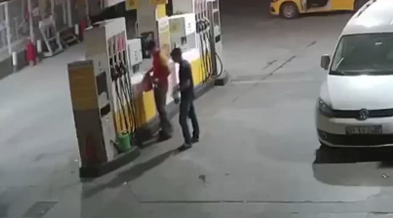 BAKIRKÖY’DE BİR OTO GALERİDE ÇIKAN VE YAKLAŞIK 50 MİLYON TL’LİK ZARARA NEDEN OLAN YANGINA İLİŞKİN...