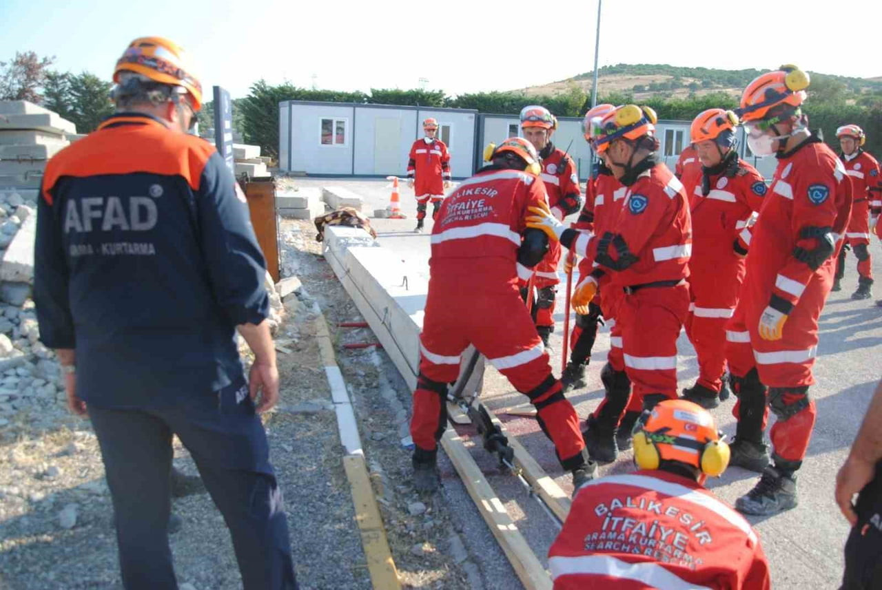 BALIKESİR BÜYÜKŞEHİR BELEDİYESİ İTFAİYE DAİRESİ BAŞKANLIĞI AFAD TARAFINDAN YÜRÜTÜLEN ORTA SEVİYE...