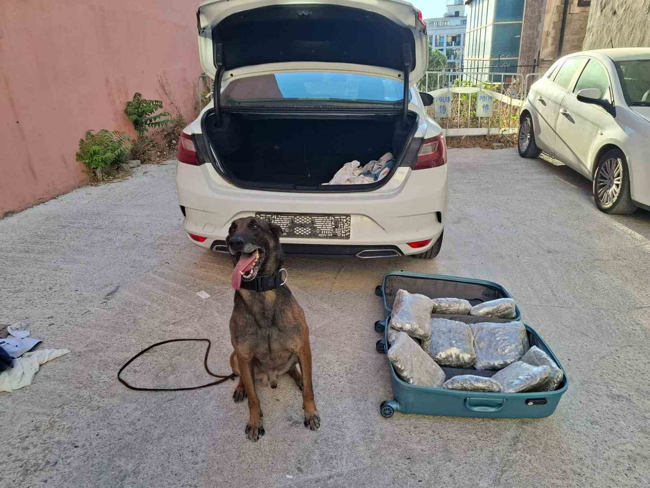 BALIKESİR CUMHURİYET BAŞSAVCILIĞI KOORDİNESİNDE BALIKESİR POLİSİ, ŞEHİR TARİHİNİN EN YÜKLÜ...