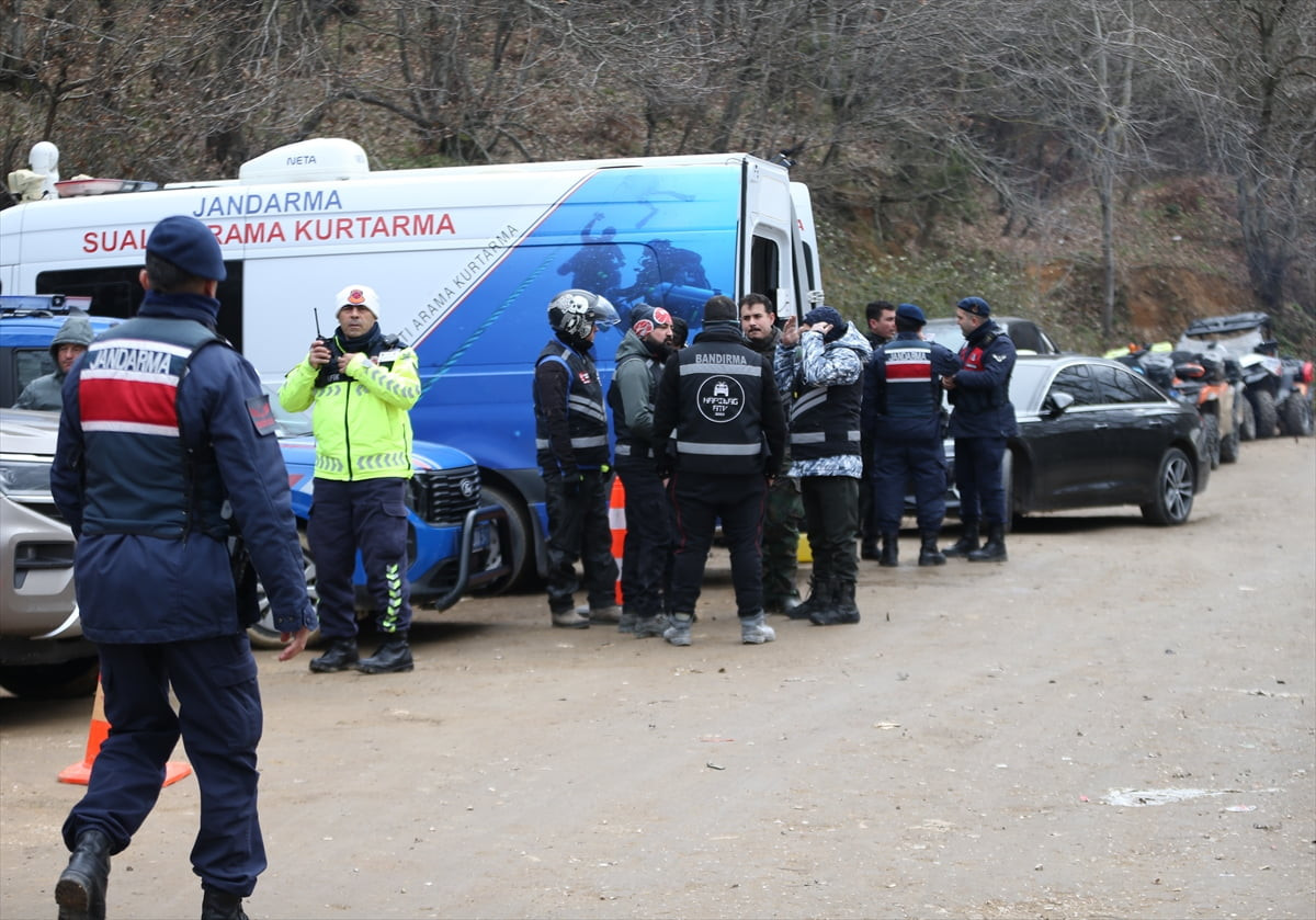 Balıkesir'in Erdek ilçesinde kamp yaptığı bölgeden aracıyla ayrıldıktan sonra kendisinden haber...