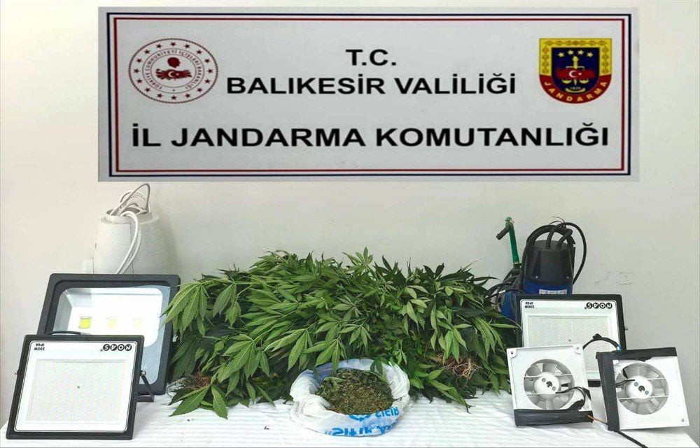 BALIKESİR’DE 9 İLÇEDE ZEHİR TACİRLERİNE DARBE: 31 ŞÜPHELİYE İŞLEM