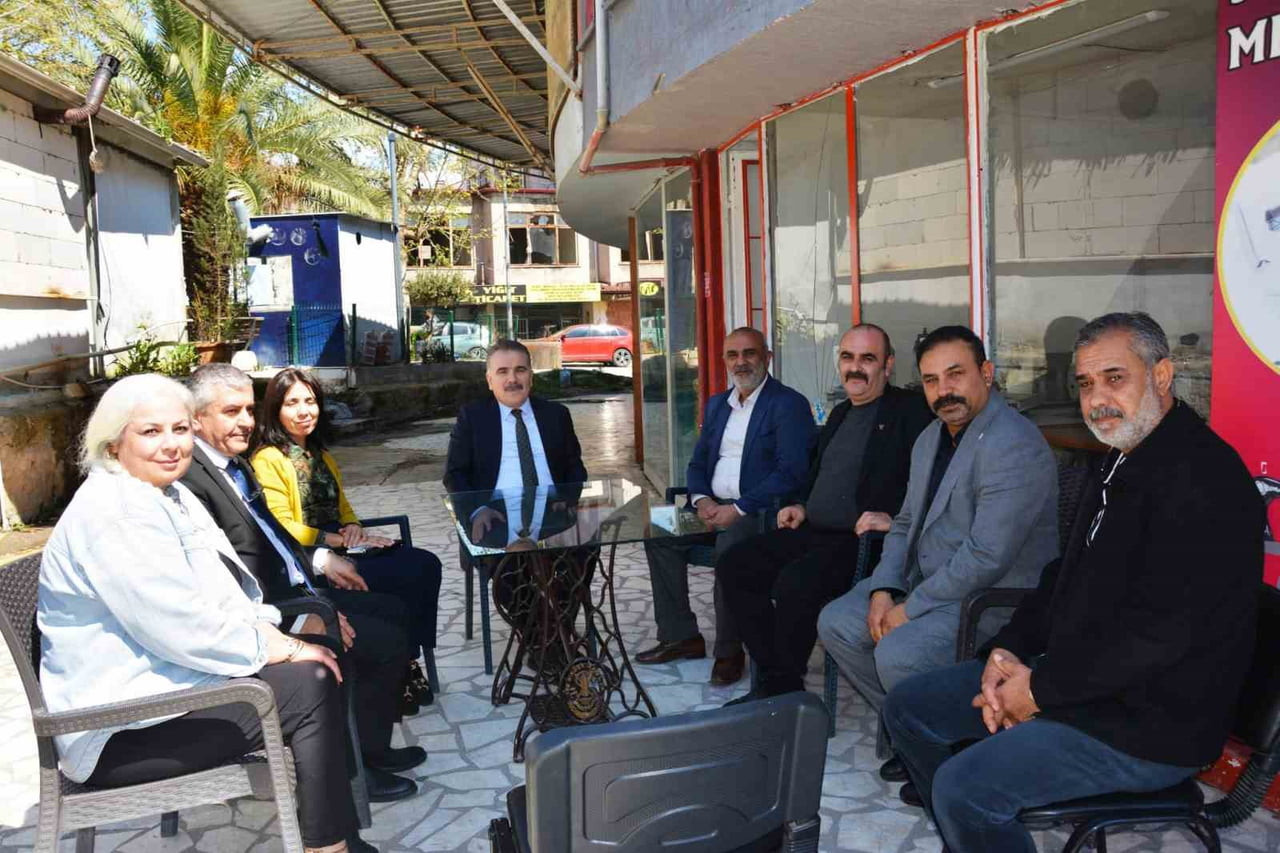 BALIKESİR’İN EDREMİT İLÇESİNDE KAYMAKAM AHMET ODABAŞ, 8 NİSAN DÜNYA ROMANLAR GÜNÜ DOLAYISIYLA...