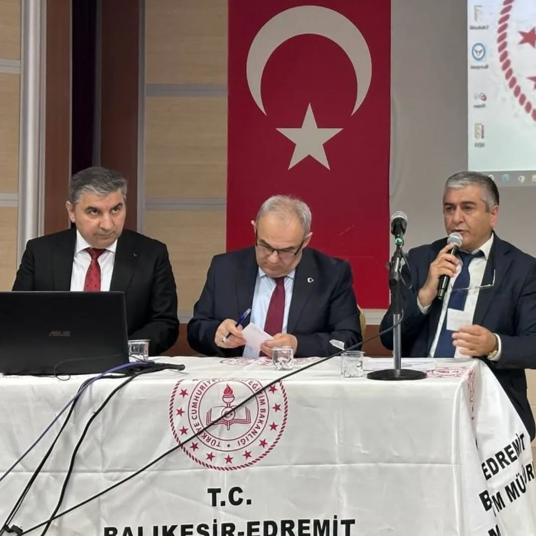 BALIKESİR’İN EDREMİT İLÇESİNDE, "KADINA YÖNELİK ŞİDDETLE MÜCADELE" KAPSAMINDA OKUL YÖNETİCİLERİ VE...