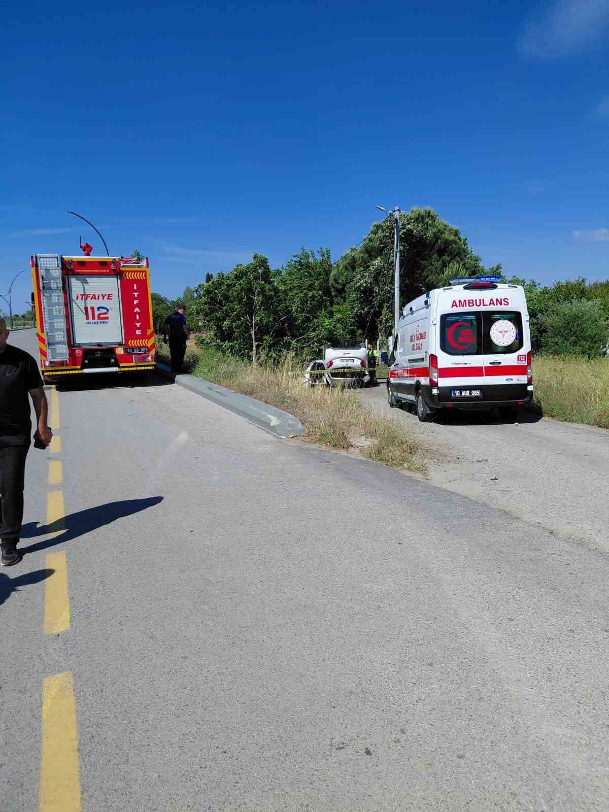 BALIKESİR’İN EDREMİT İLÇESİNDE SABAH SAATLERİNDE MEYDANA GELEN TEK TARAFLI TRAFİK KAZASINDA...