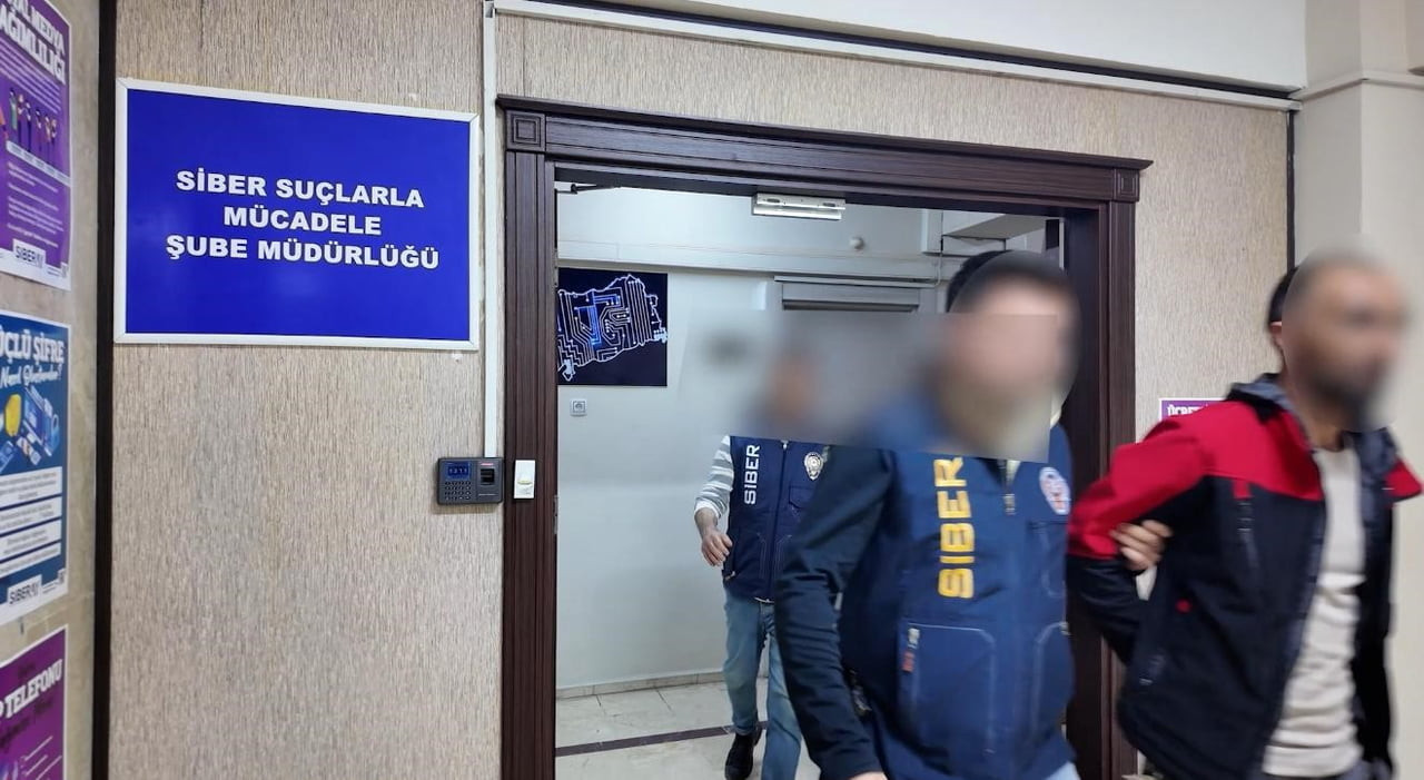 BANKA HESAPLARINDA 2.2 MİLYON TL İŞLEM HACMİ TESPİT EDİLEN VE PARA TRANSFERİNE ARACILIK ETTİĞİ...