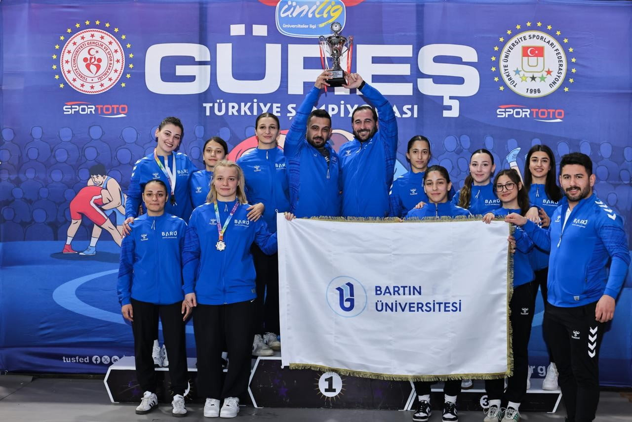 BARTIN ÜNİVERSİTESİ (BARÜ) SPOR BİLİMLERİ FAKÜLTESİ ÖĞRENCİLERİ ÜNİLİG YEŞİLAY TÜRKİYE GÜREŞ...