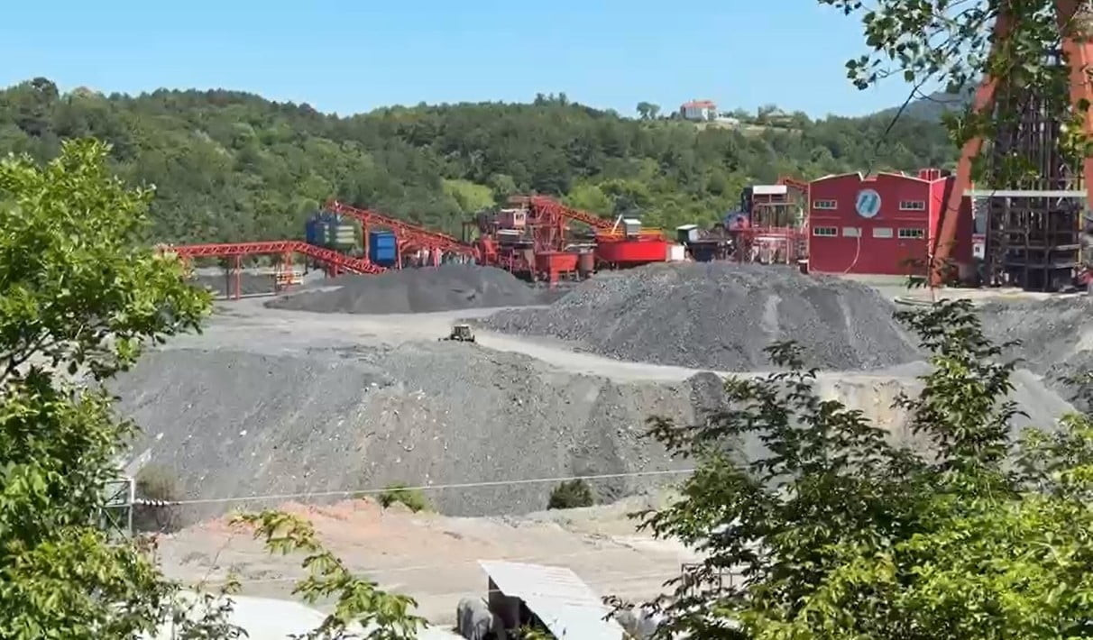 BARTIN'DA HEMA ENERJİ VE MADEN ŞİRKETİNE AİT KÖMÜR OCAĞINDA PATLATMA YAPILDIĞI ESNASINDA GÖÇÜK...