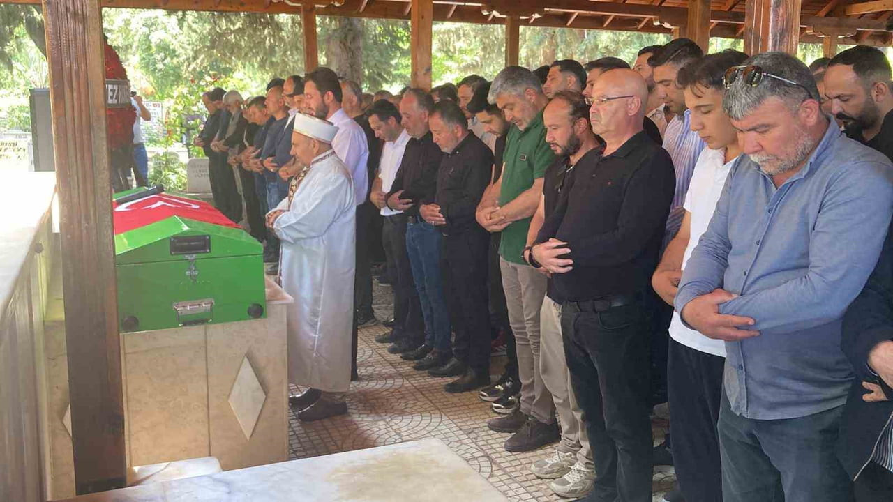 BARTIN'IN AMASRA İLÇESİNDE DALIŞ YAPARKEN HAYATINI KAYBEDEN 30 YAŞINDAKİ HAKEM MEMLEKETİ MERSİN'İN...