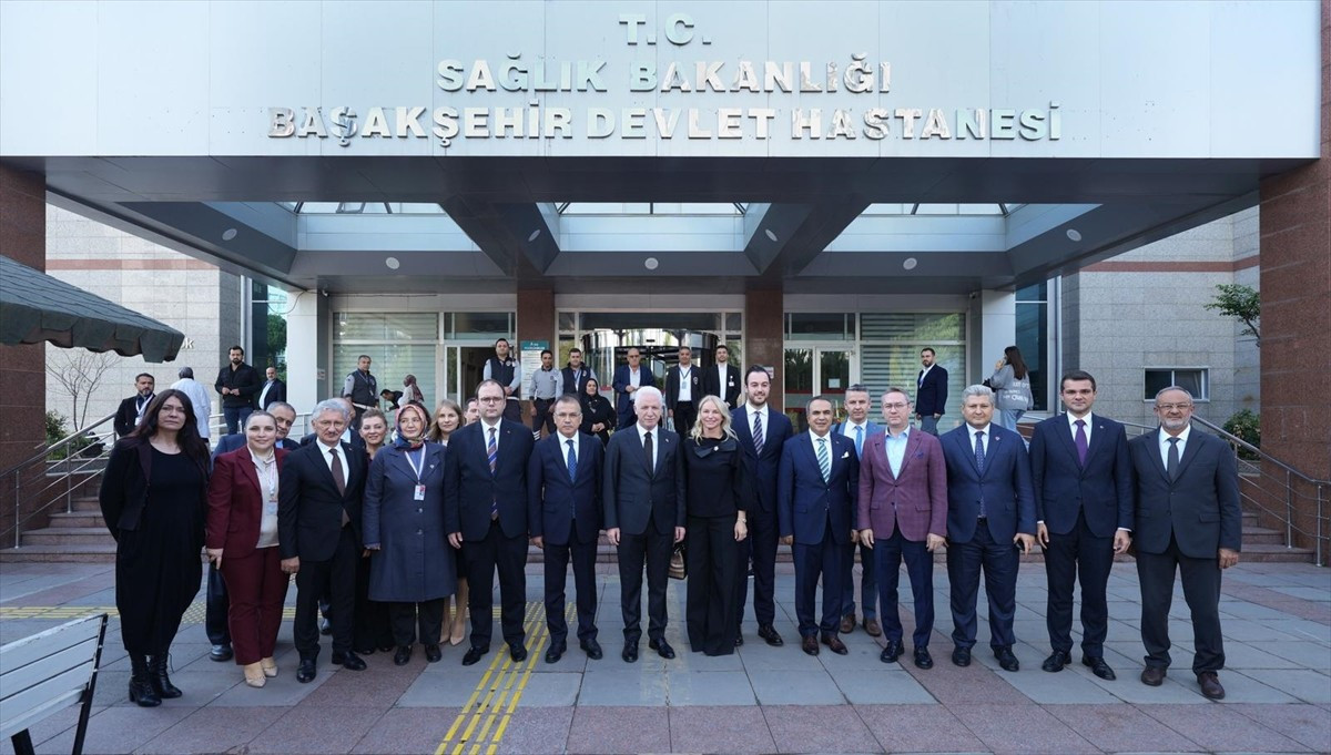Başakşehir Devlet Hastanesi'nin Yoğun Bakım Ünitesi, düzenlenen törenle hizmete girdi. Programa...