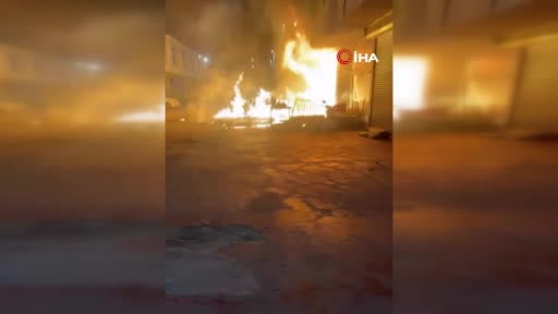 Başakşehir’de iş yeri alevlere teslim oldu
