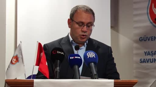 Başıboş köpek mağdurları panelde buluştu