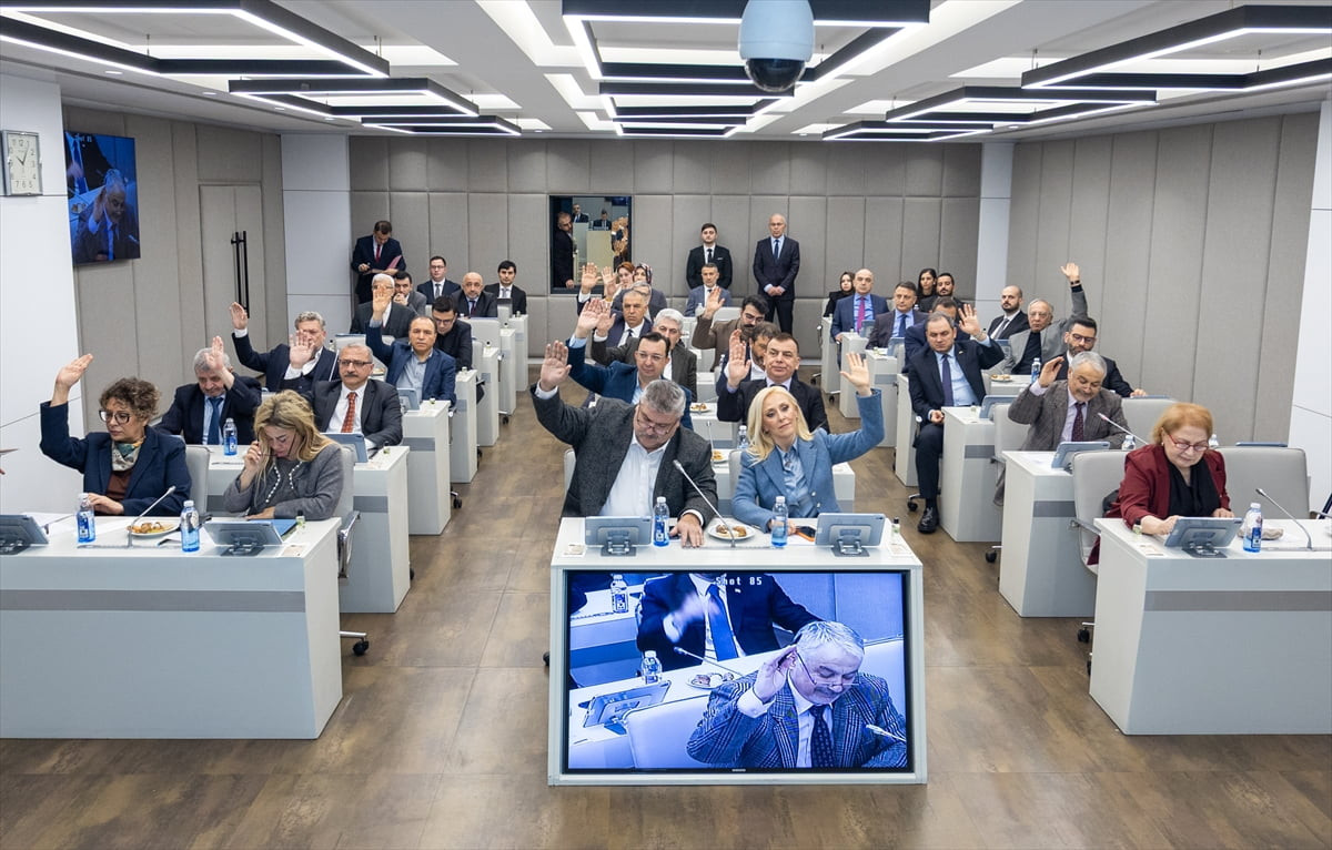 Basın İlan Kurumu (BİK) Genel Kurulu'nda, basın çalışanlarına yönelik sosyal desteklerin yüzde 50...