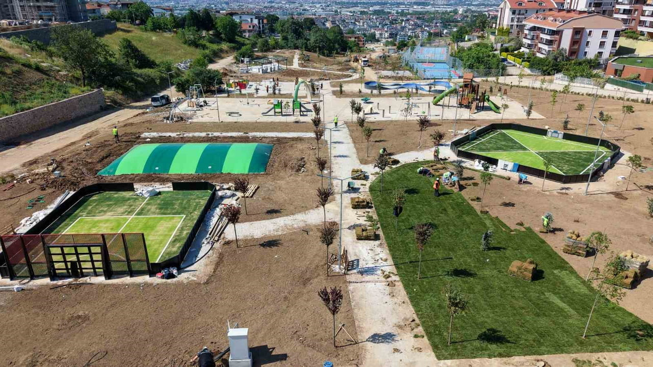 BAŞİSKELE İLÇESİNDE HER YAŞTAN VATANDAŞIN FAYDALANABİLECEĞİ MODERN YAŞAM ALANI OLARAK TASARLANAN...