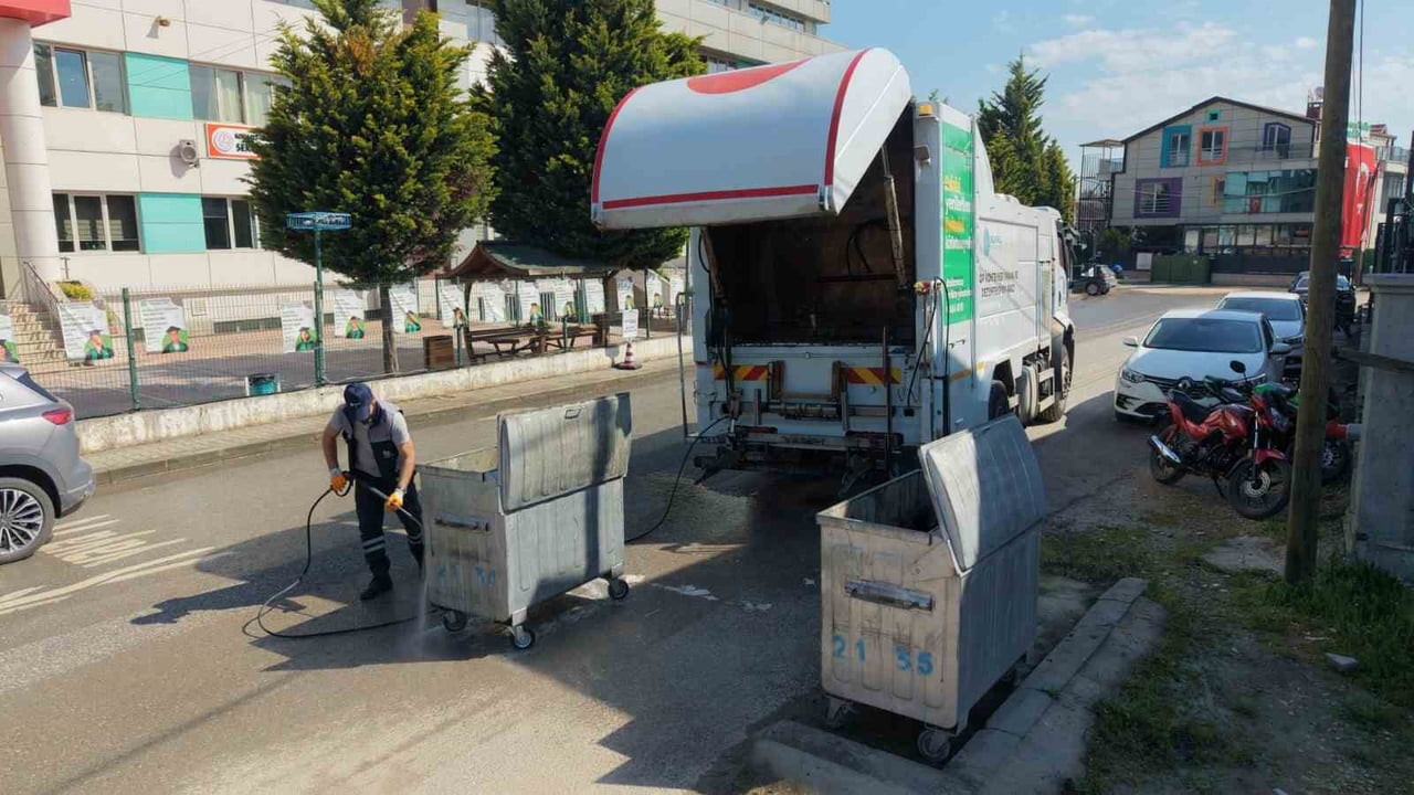 BAŞİSKELE’DE SEYMEN VE KÖRFEZ MAHALLELERİNDE KAPSAMLI TEMİZLİK, BAKIM VE ASFALT ÇALIŞMALARI...