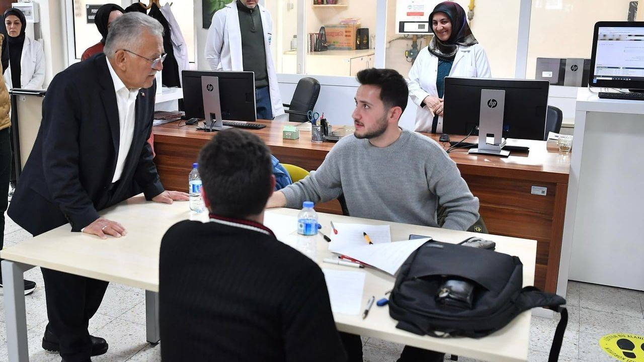 Başkan Büyükkılıç, Mimarsinan Parkı'nda Vatandaşlarla Buluştu