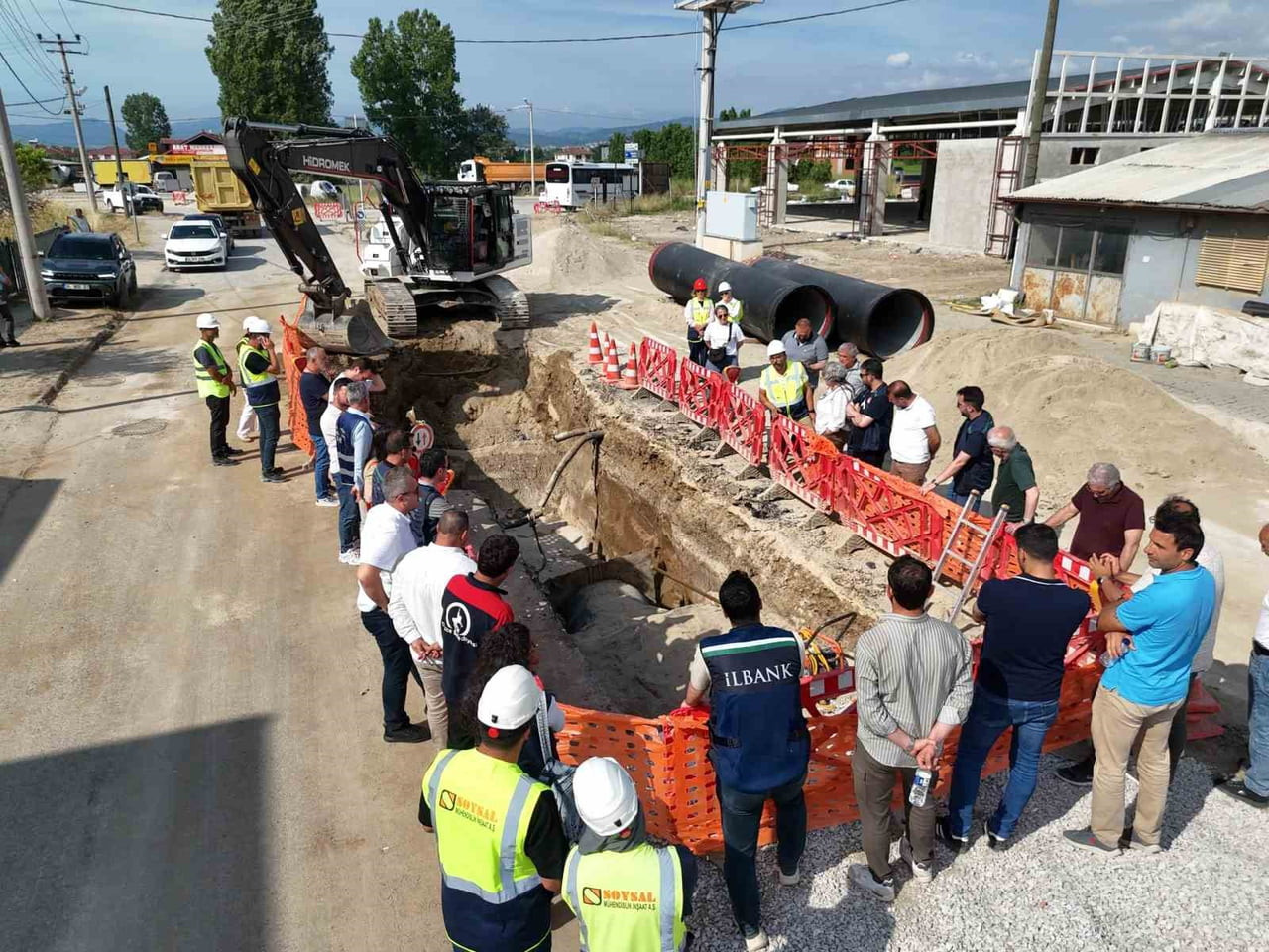 BAŞKAN FARUK ÖZLÜ’NÜN MEGA PROJELERİNDEN BİRİ OLAN VE YAPIM SÜRECİ DEVAM EDEN ÇALIŞMALAR İLLER...