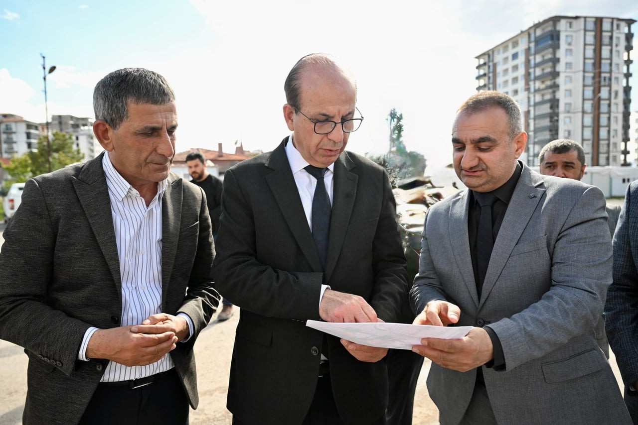 BAŞKAN GEÇİT, KARAKAVAK MAHALLESİNDEKİ DÖNÜŞÜM YATIRIMLARINI İNCELEDİ