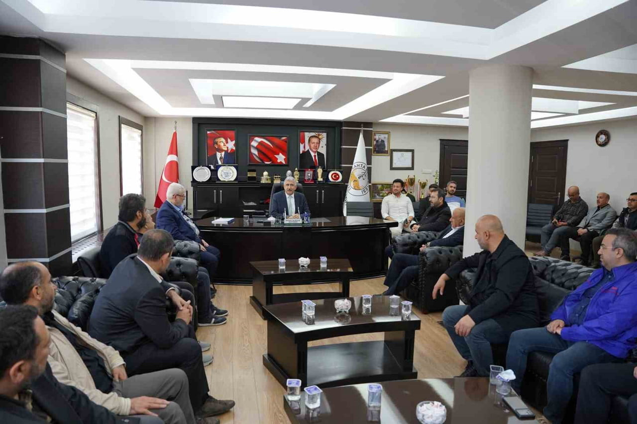 BAŞKAN HALLAÇ ULUSLARARASI SEMPOZYUMA EV SAHİPLİĞİ YAPTI
