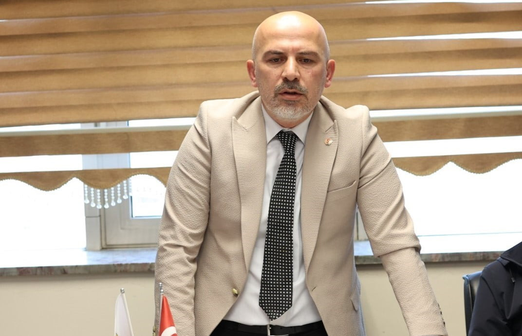 BAŞKAN OKUTMUŞ GÜVEN TAZELEDİ