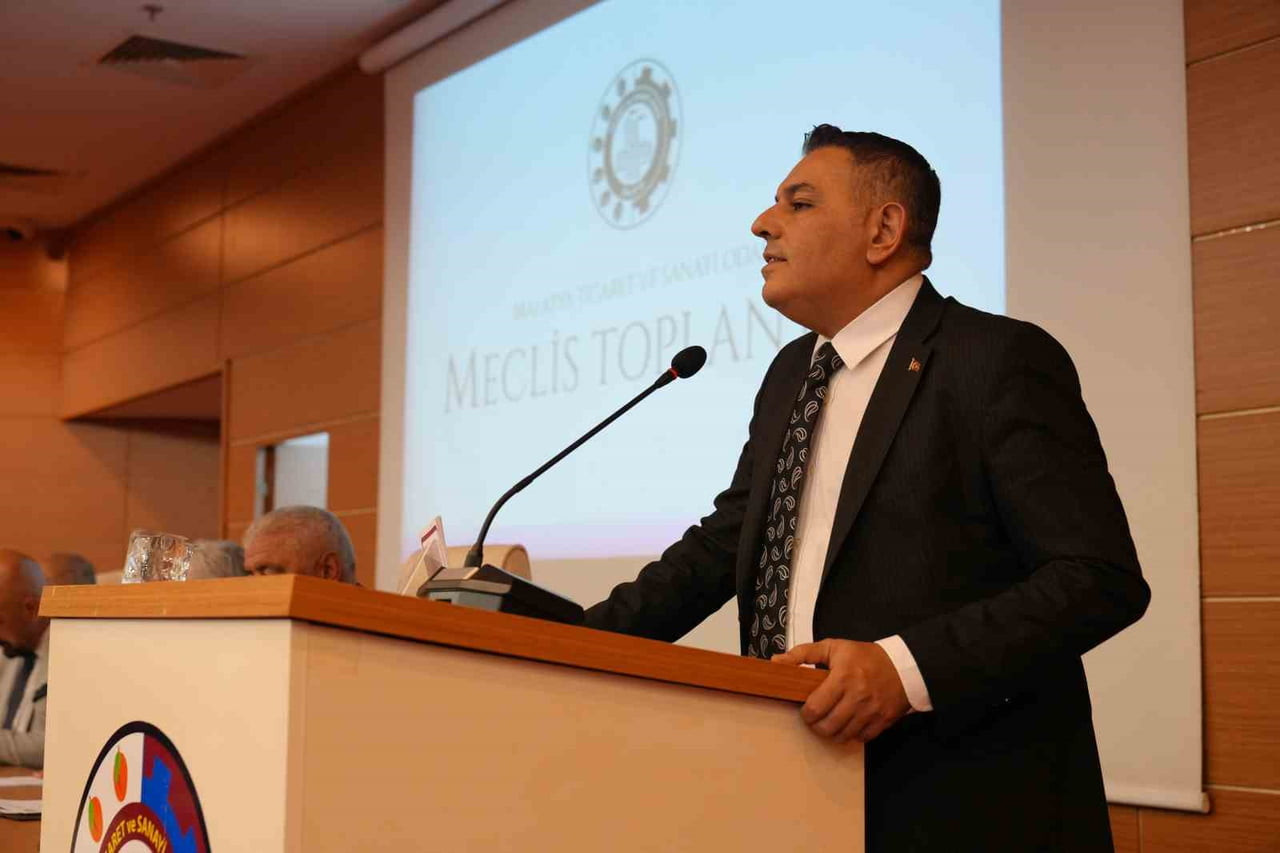 BAŞKAN SADIKOĞLU, UÇAK SEFER SAYISININ ARTIRILMASI İÇİN GİRİŞİMDE BULUNDU