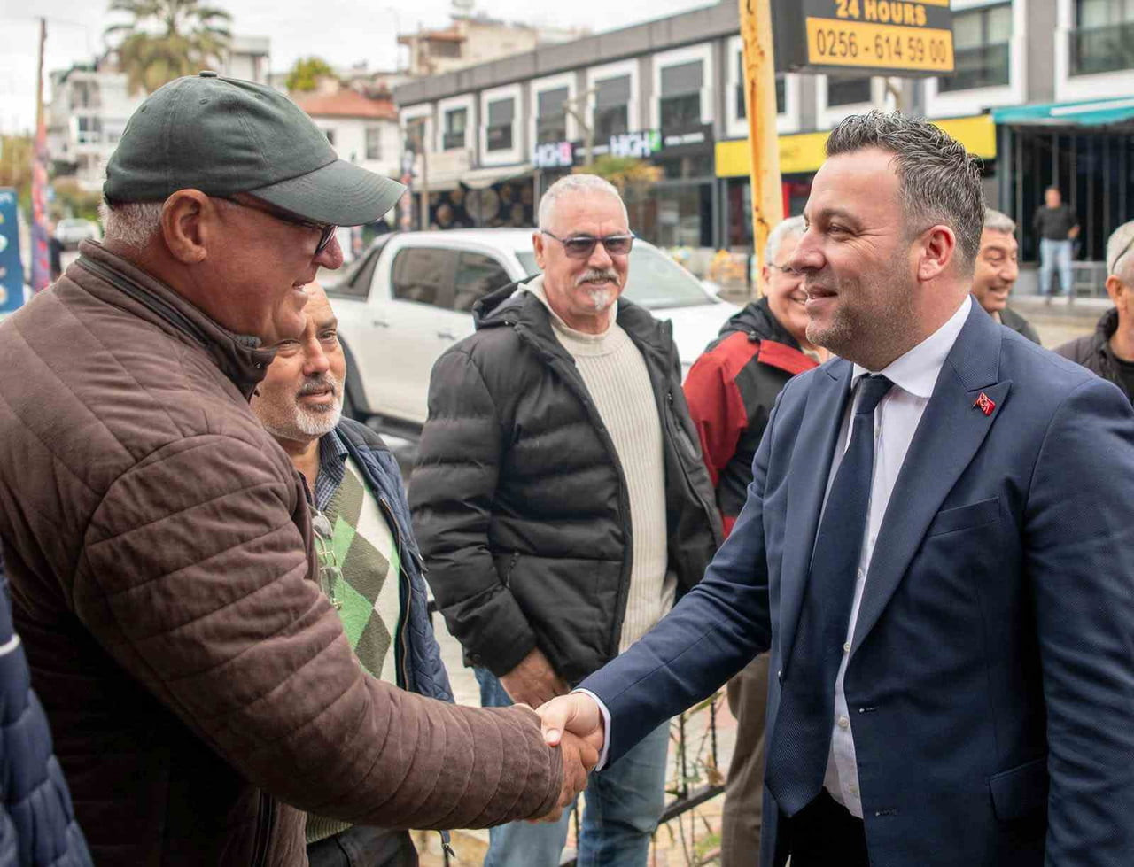 BAŞKAN VEKİLİ DEMİRTAŞ’TAN TAKSİCİ ESNAFINA ZİYARET