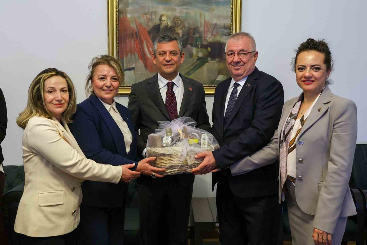 BAŞKENT ANKARA’DA BİR DİZİ TEMASLARDA BULUNAN EDREMİT BELEDİYE BAŞKANI MEHMET ERTAŞ...