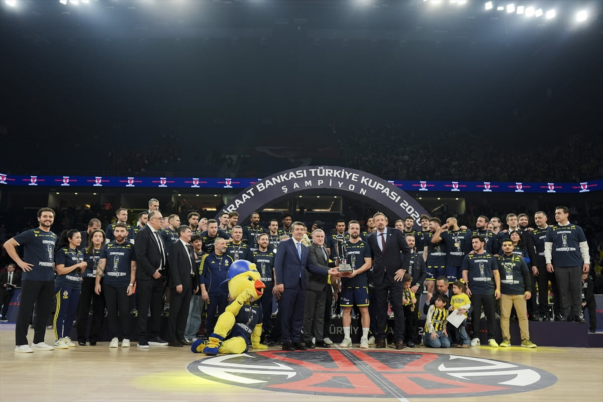 Basketbol 40. Erkekler Ziraat Bankası Türkiye Kupası finalinde Fenerbahçe Beko ile Beşiktaş GAİN...