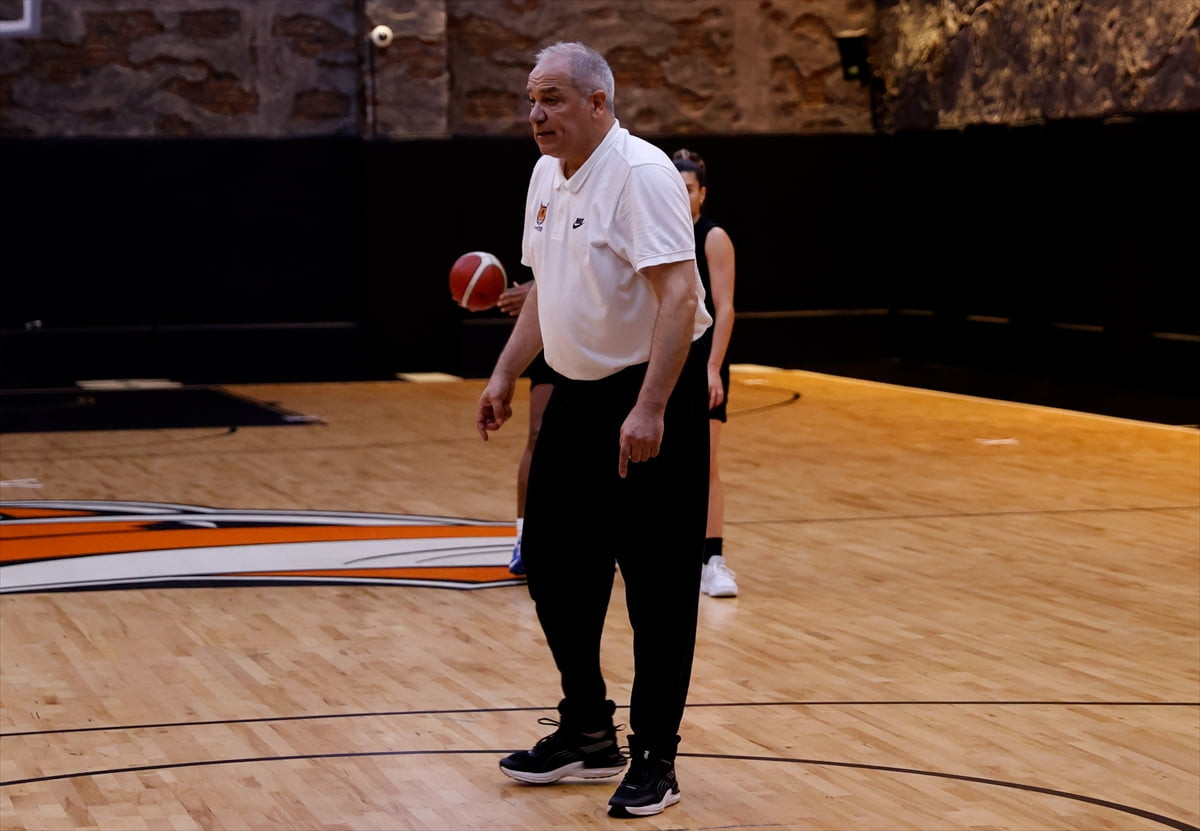 Basketbol FIBA Kadınlar Avrupa Kupası yarı finalinde Fransa'nın BLMA ekibiyle karşılaşacak ÇİMSA...