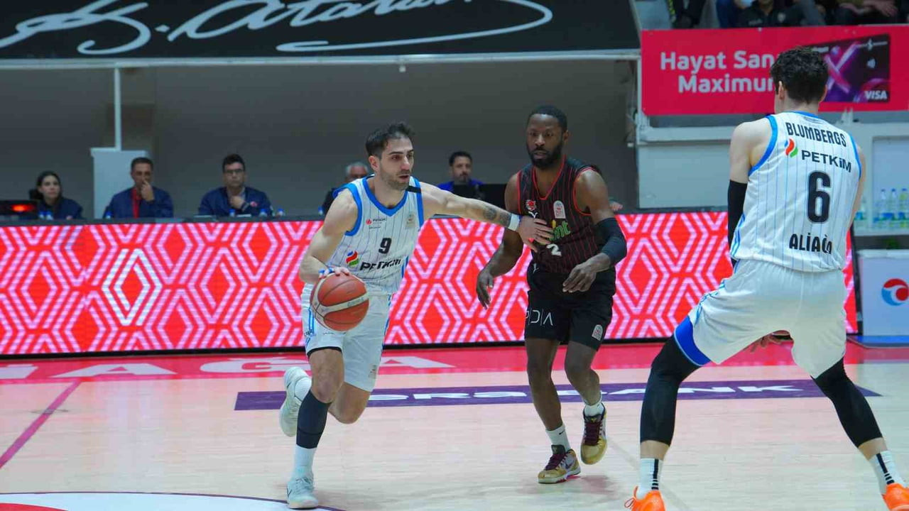 BASKETBOL SÜPER LİGİ EKİPLERİNDEN ALİAĞA PETKİMSPOR, 28. HAFTA ERTELEME KARŞILAŞMASINDA...
