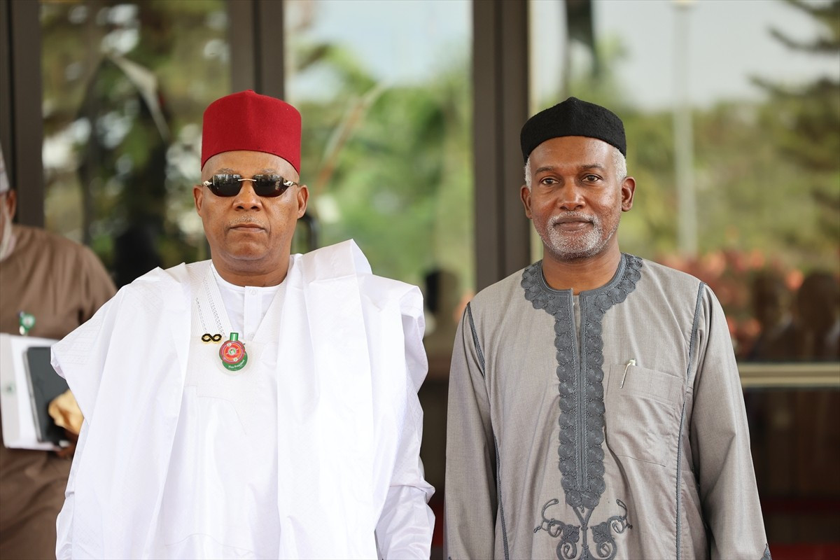 Batı Afrika Devletleri Ekonomik Topluluğu (ECOWAS) üyesi ülkelerin liderleri, Benin'deki başarısız...