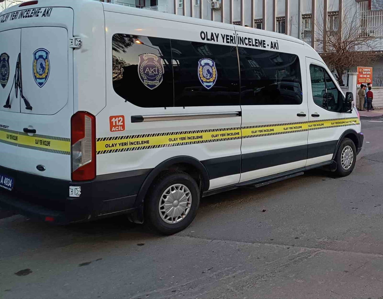 BATMAN KENT MERKEZİNDE İKİ GRUP ARASINDA ÇIKAN BIÇAKLI KAVGADA 1 KİŞİ YARALANDI.