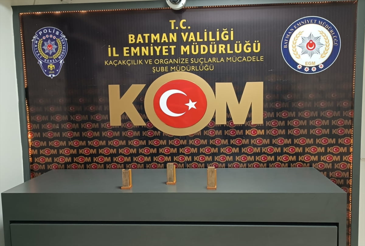 Batman'da düzenlenen kaçakçılık operasyonunda, 2 kilo 581 gram altın ele geçirildi.